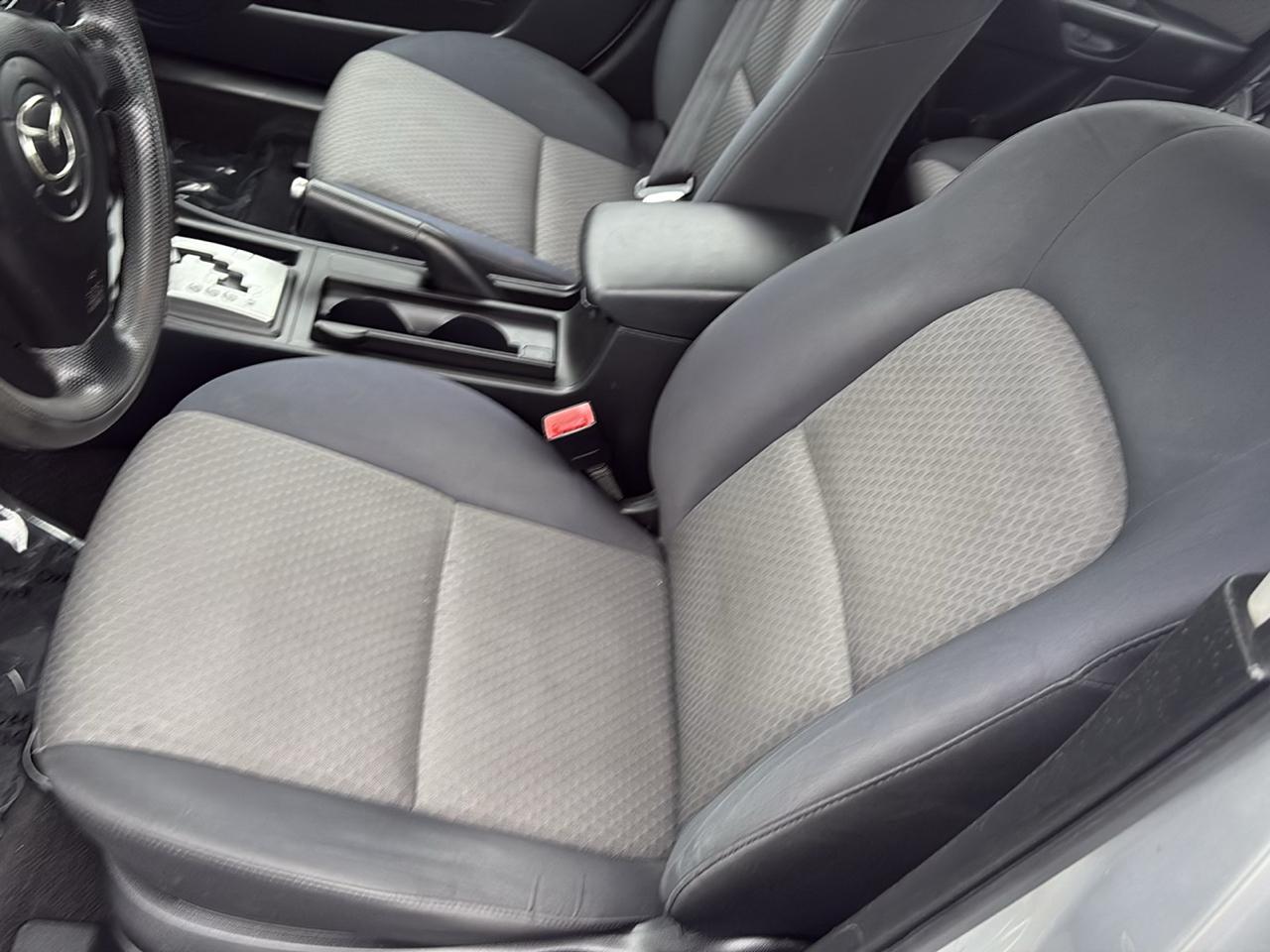 Mazda MAZDA3 i 4-door 2005