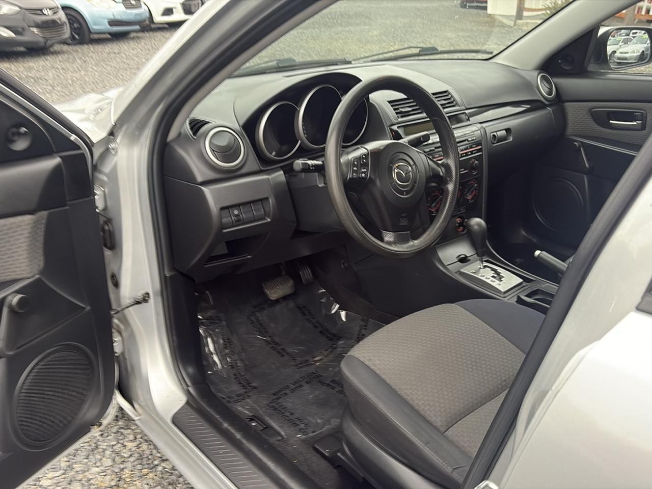 Mazda MAZDA3 i 4-door 2005