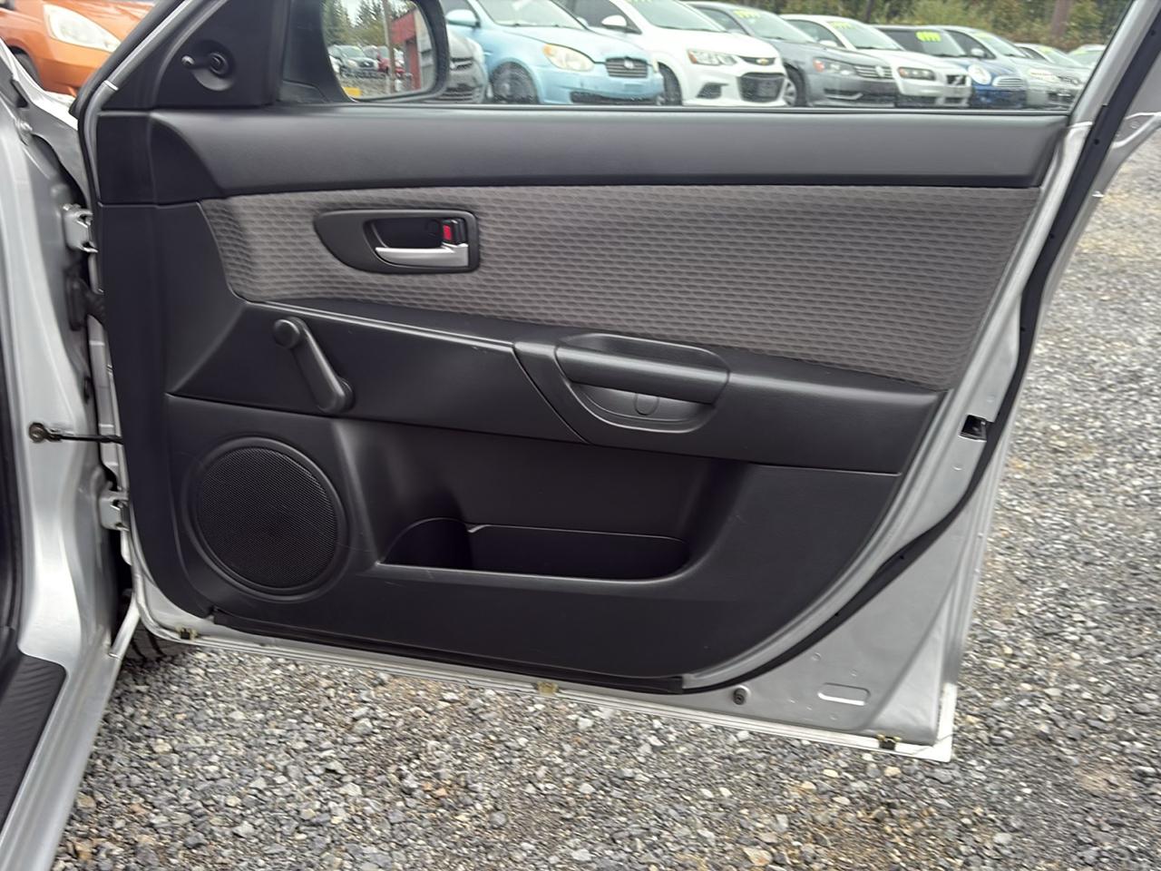 Mazda MAZDA3 i 4-door 2005
