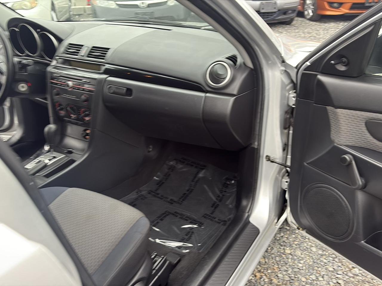 Mazda MAZDA3 i 4-door 2005