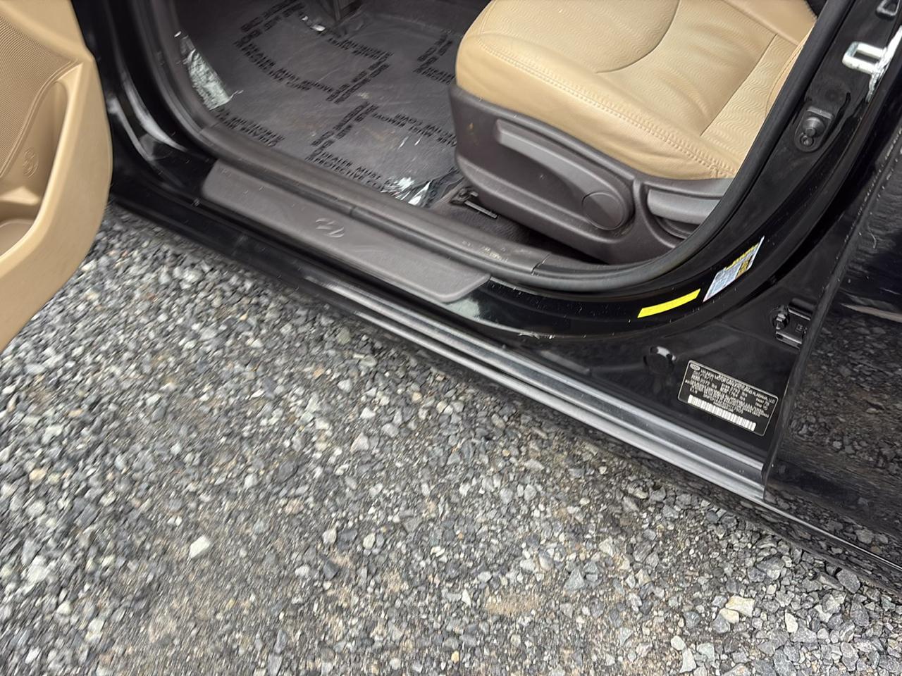 Hyundai Elantra Limited 2012