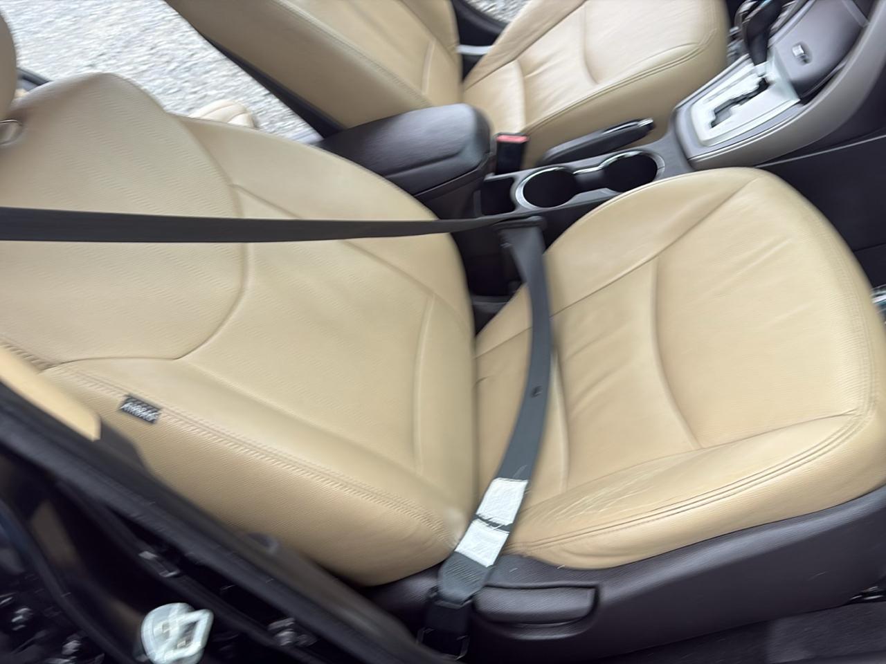 Hyundai Elantra Limited 2012