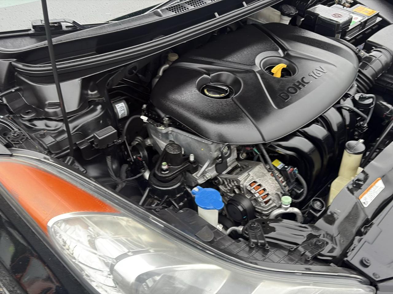 Hyundai Elantra Limited 2012