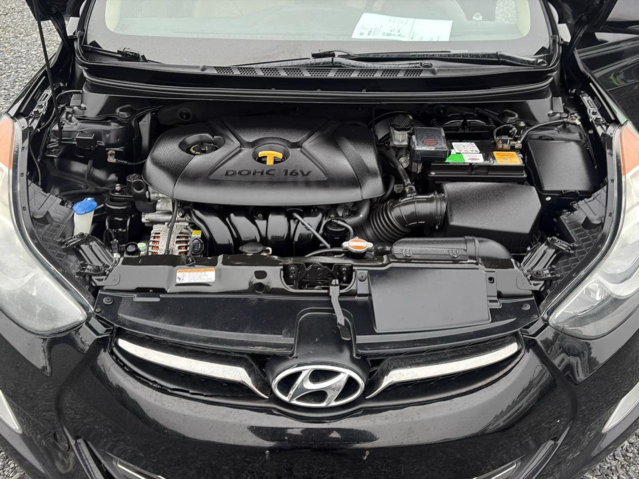 Hyundai Elantra Limited 2012