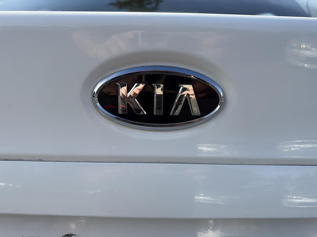 Kia Forte LX 2010