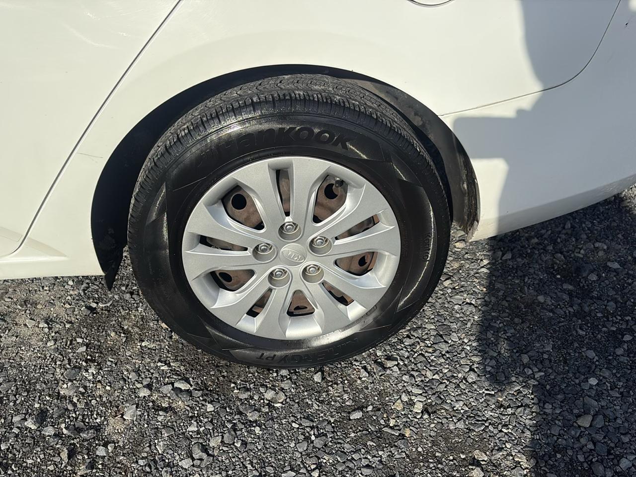 Kia Forte LX 2010