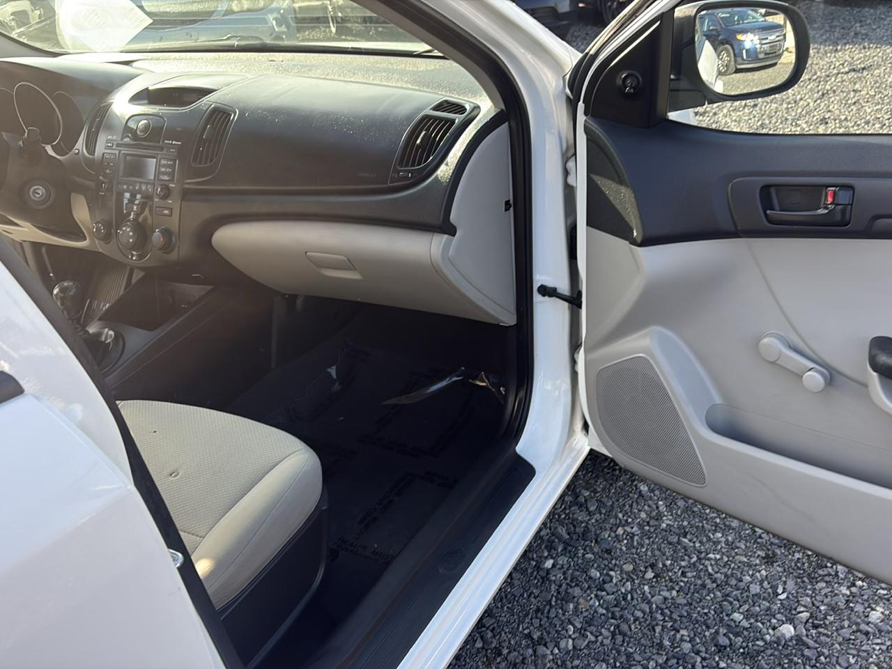 Kia Forte LX 2010