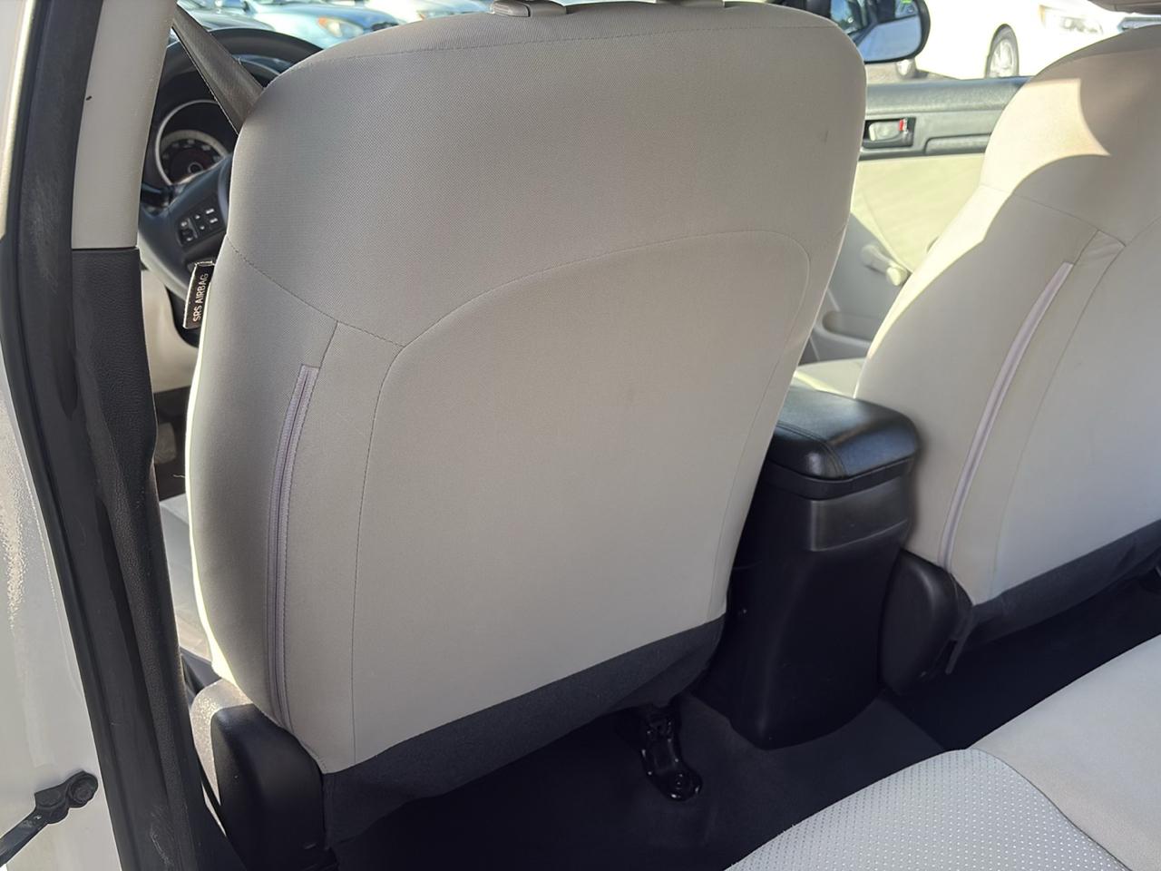 Kia Forte LX 2010