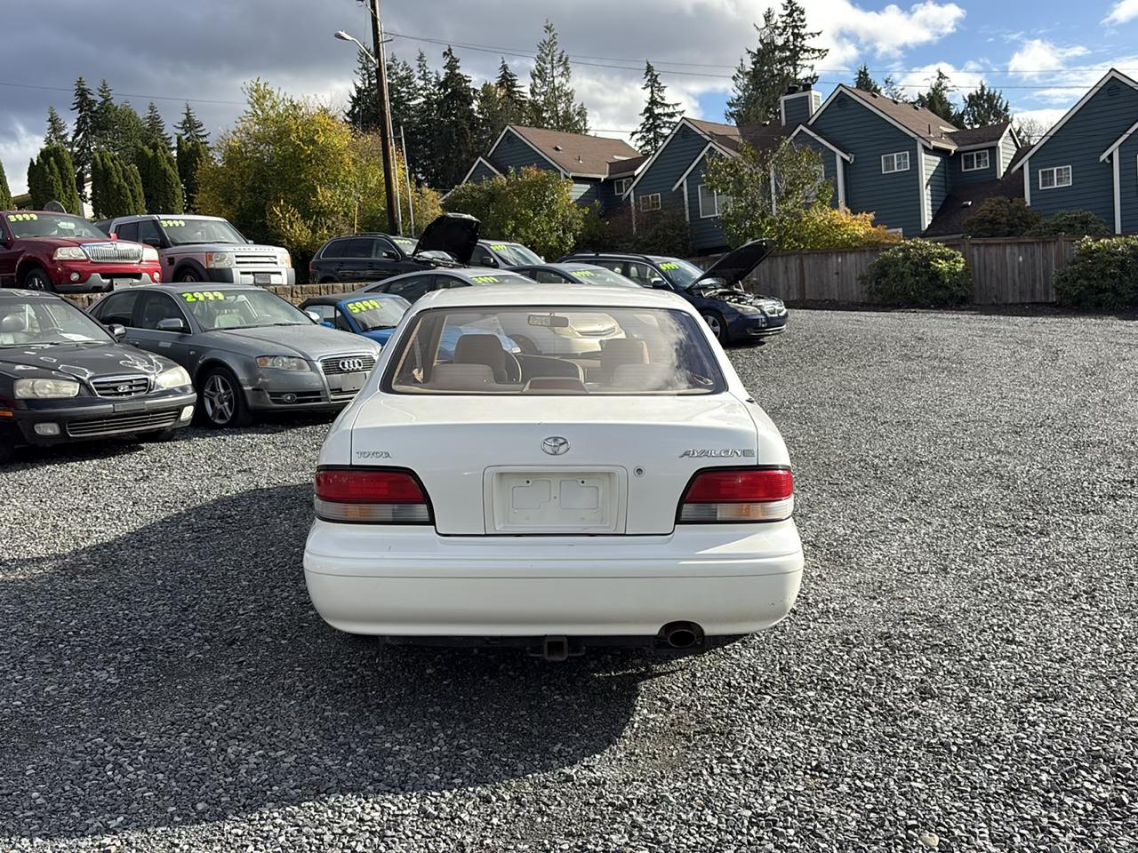 Toyota Avalon XL 1995