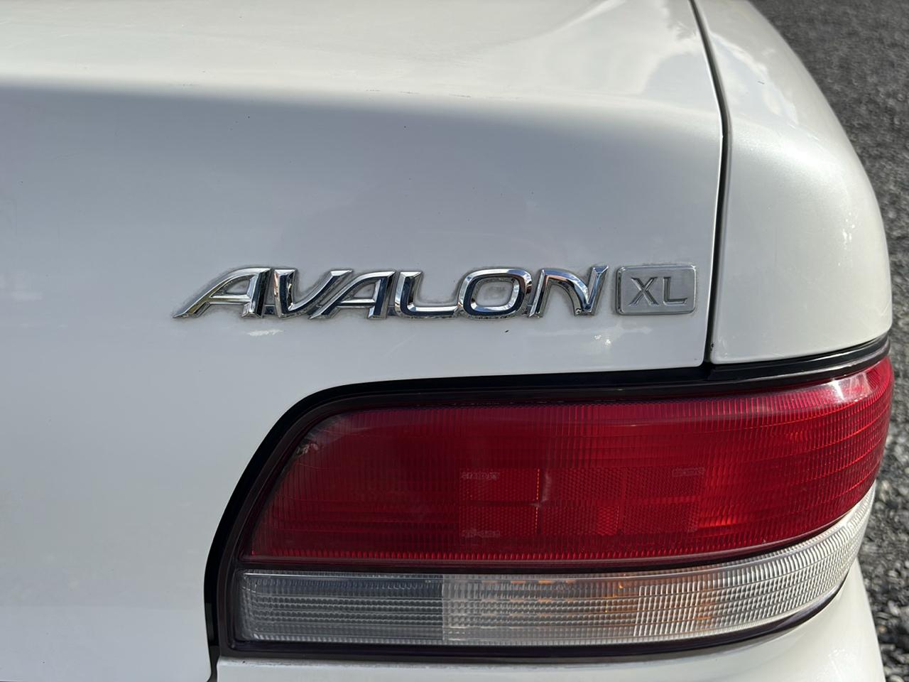 Toyota Avalon XL 1995