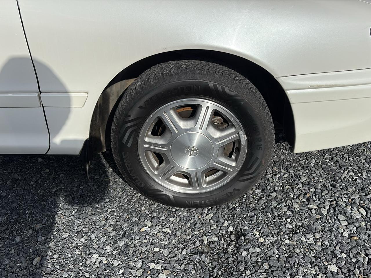 Toyota Avalon XL 1995
