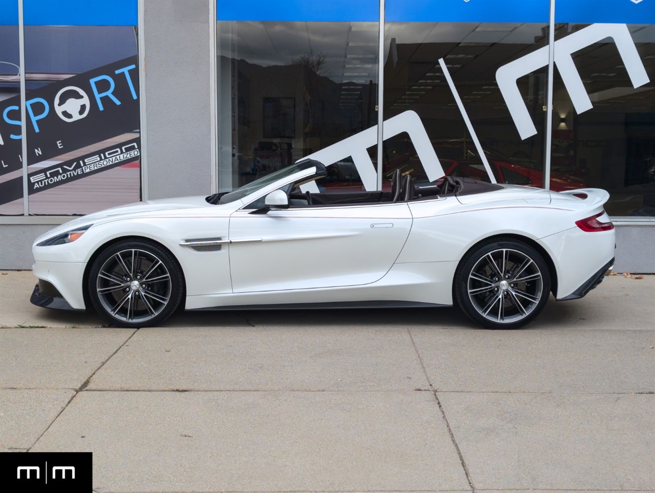 Aston Martin Vanquish  2017