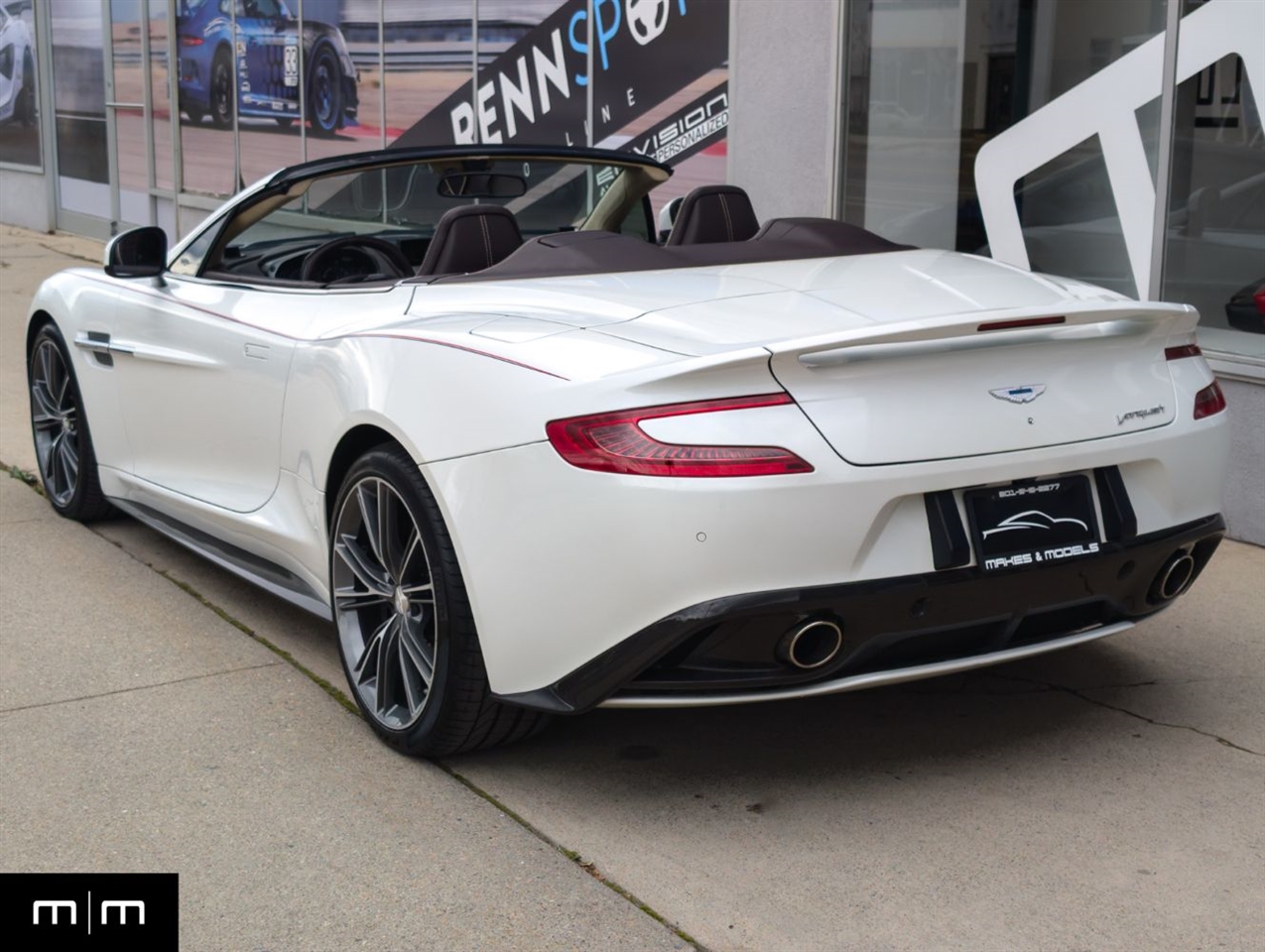 Aston Martin Vanquish  2017