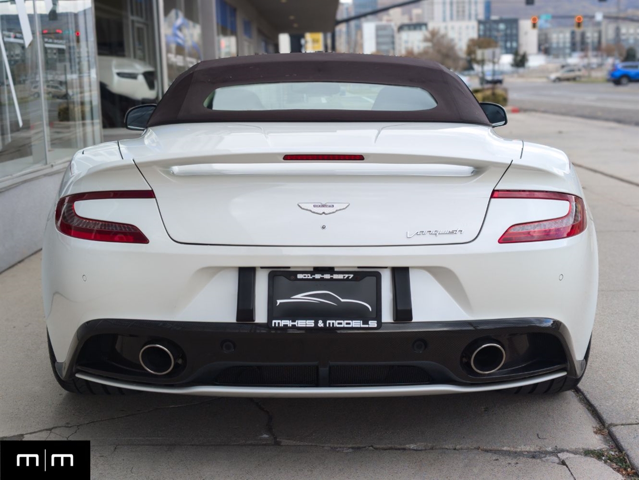 Aston Martin Vanquish  2017