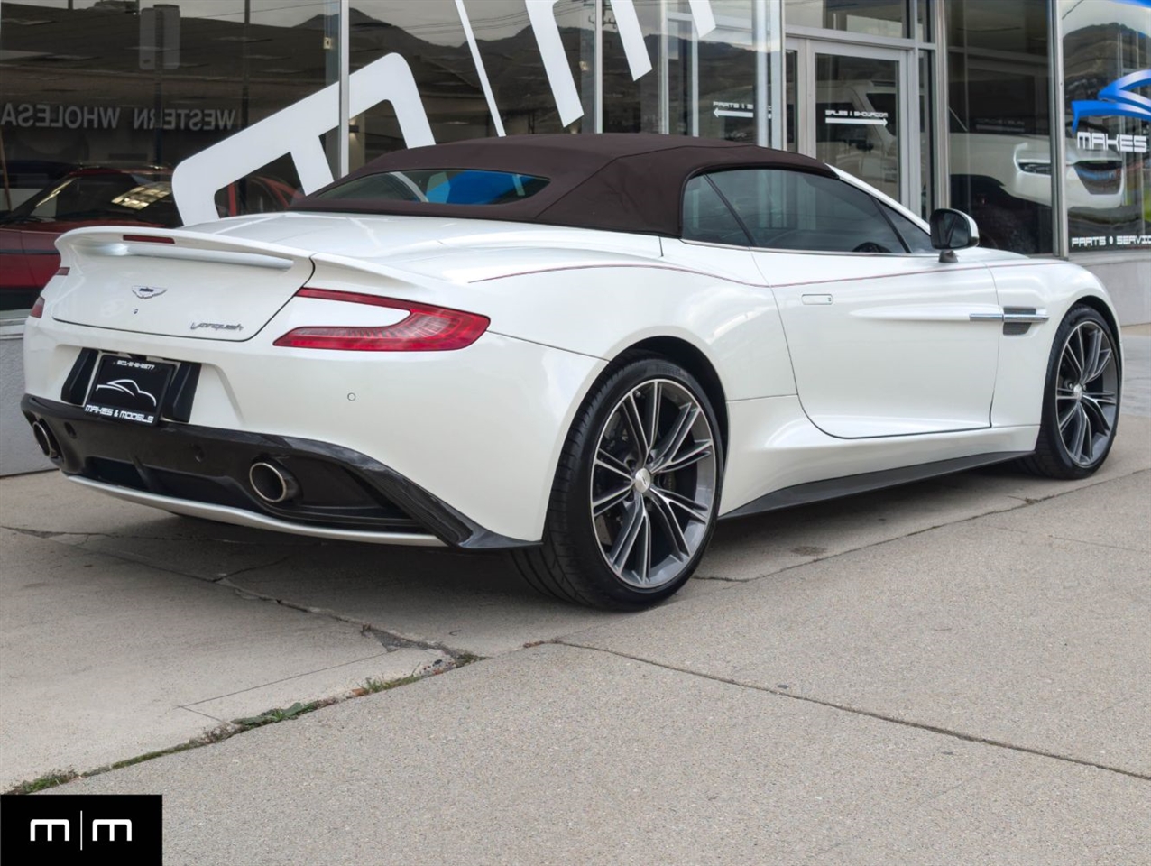 Aston Martin Vanquish  2017