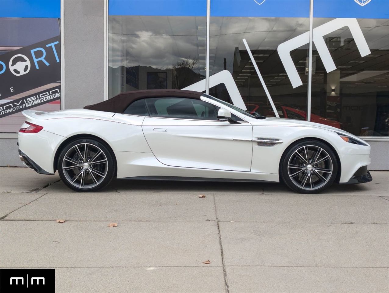 Aston Martin Vanquish  2017