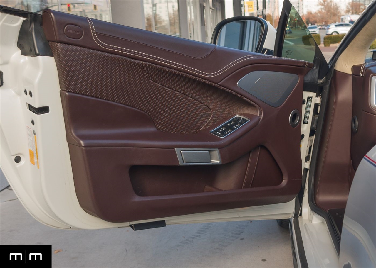 Aston Martin Vanquish  2017