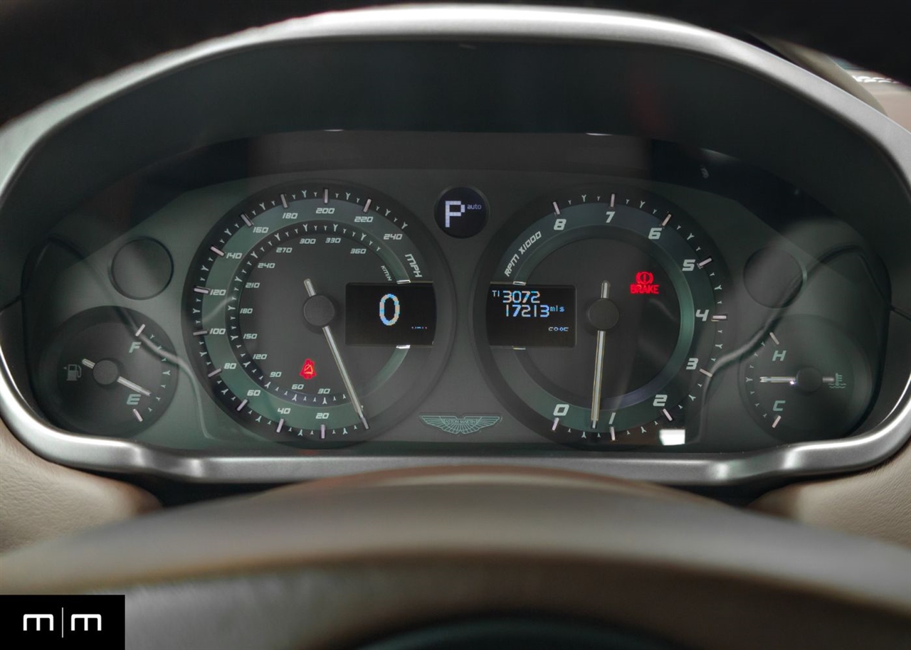 Aston Martin Vanquish  2017