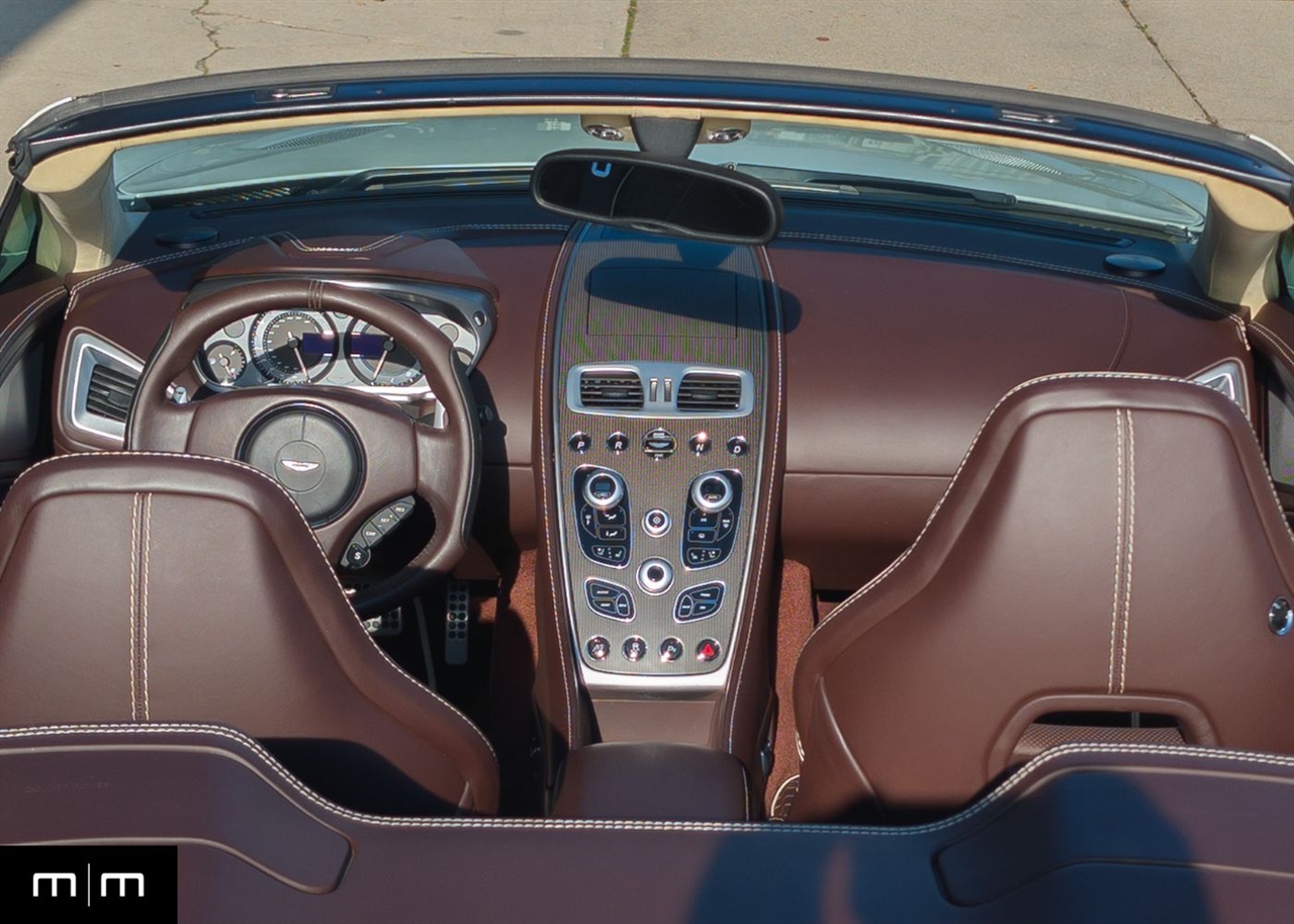 Aston Martin Vanquish  2017