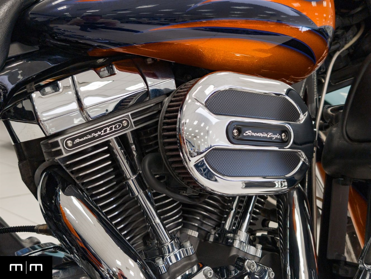 Harley-Davidson FLHXSE  2015