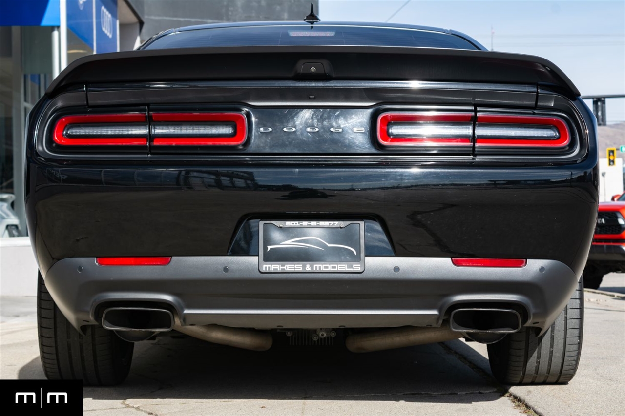 Dodge Challenger  2019