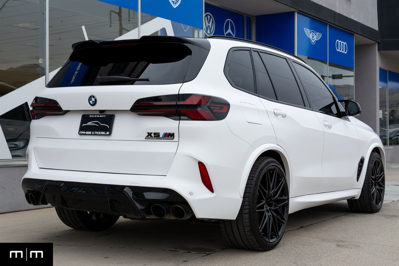 BMW X5 M  2025