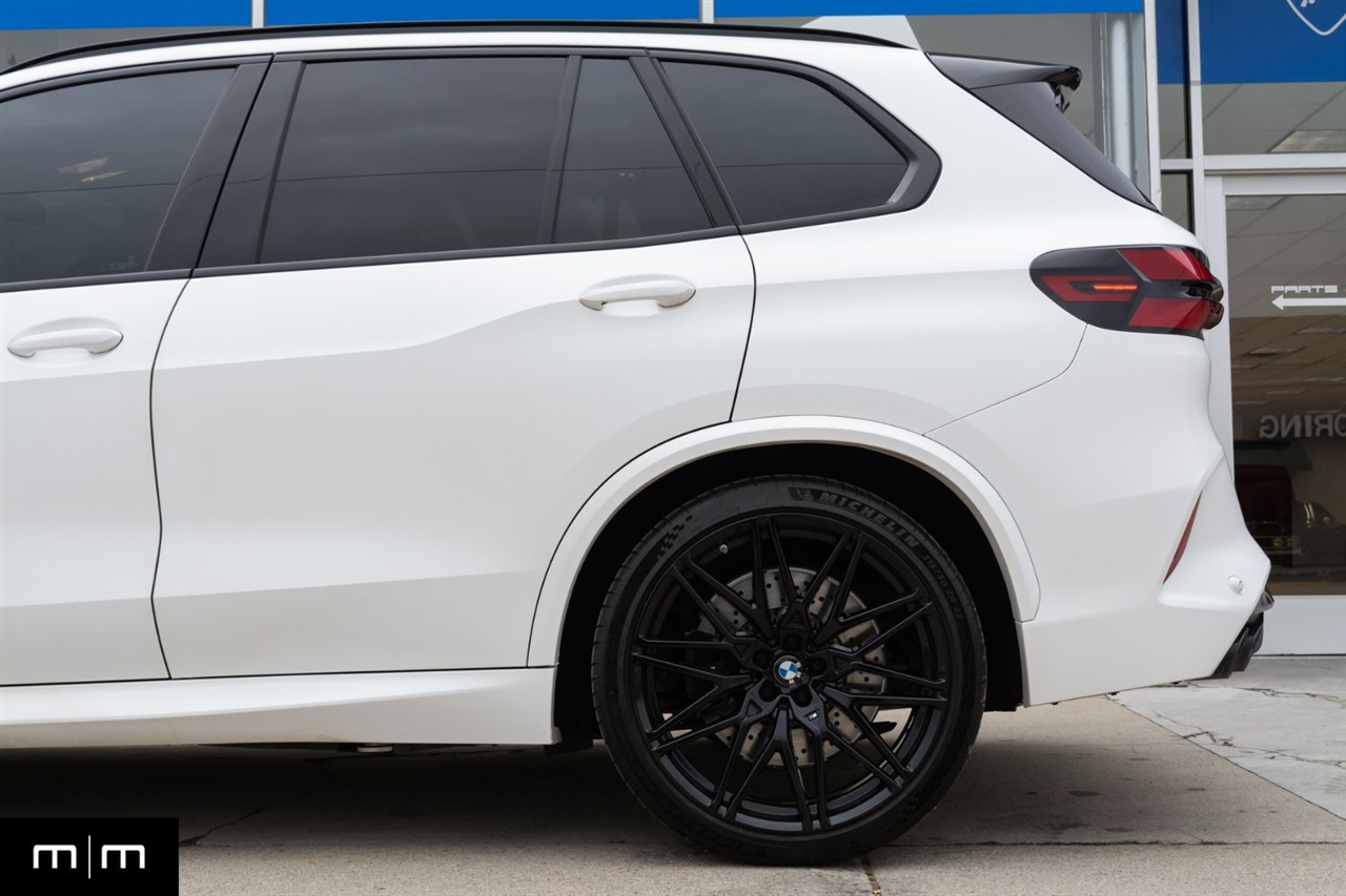 BMW X5 M  2025