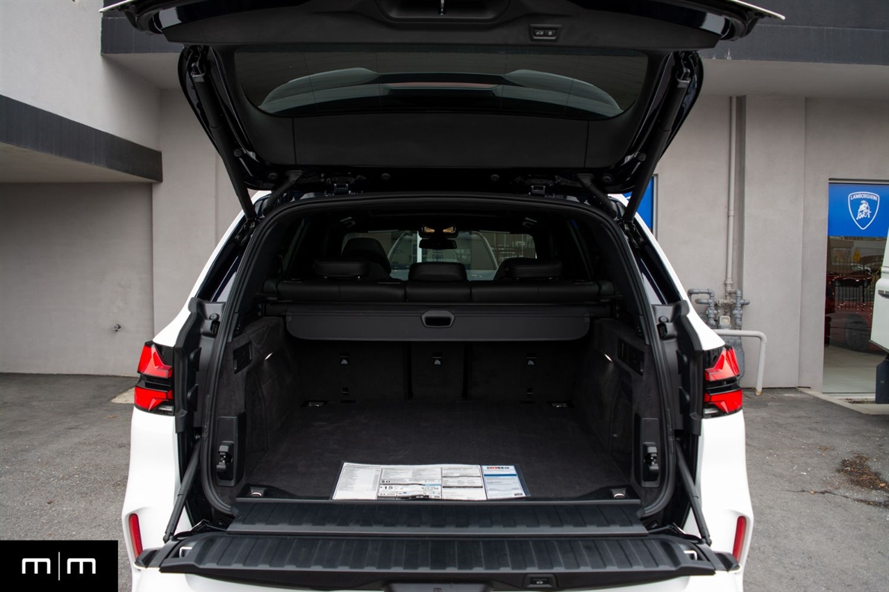 BMW X5 M  2025