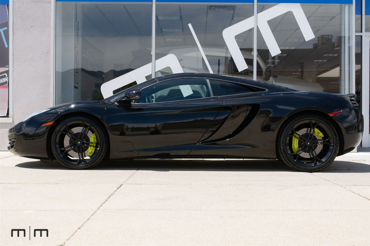 McLaren MP4-12c  2012