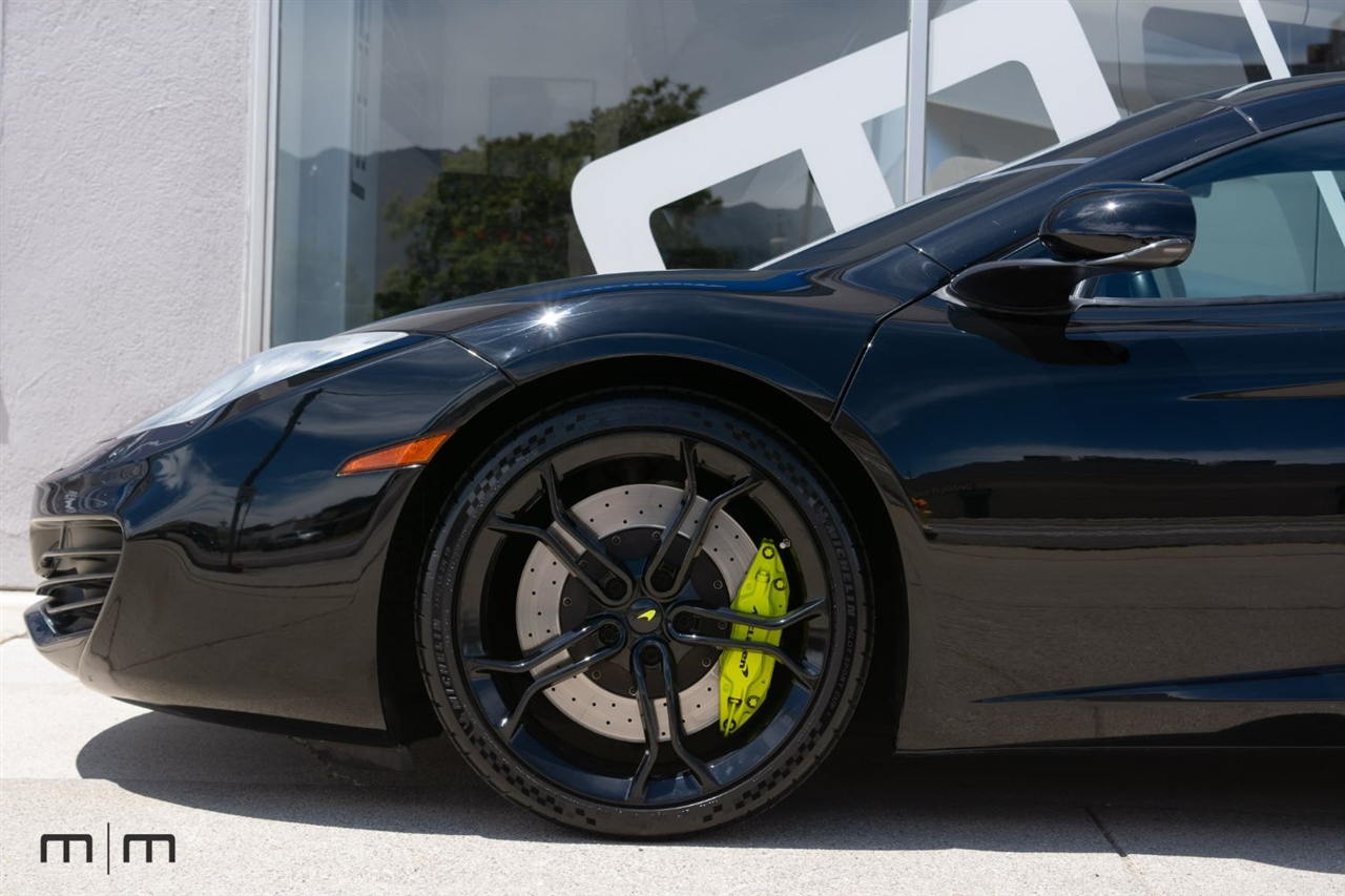 McLaren MP4-12c  2012