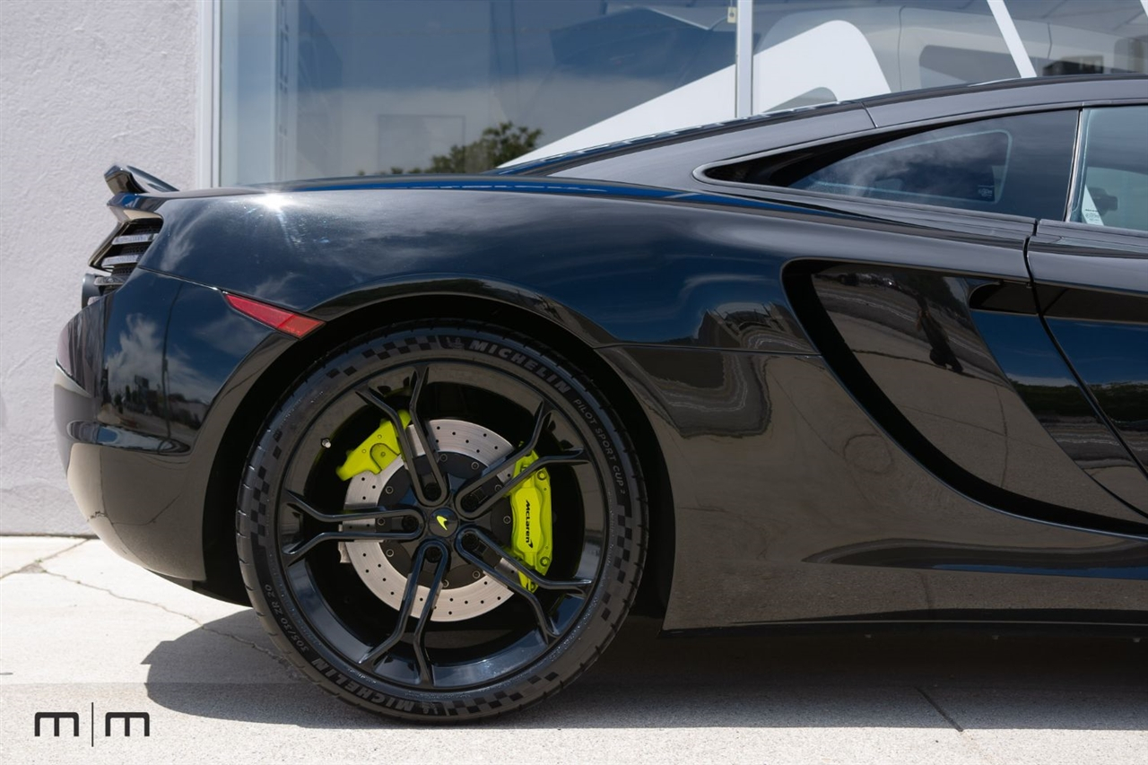 McLaren MP4-12c  2012