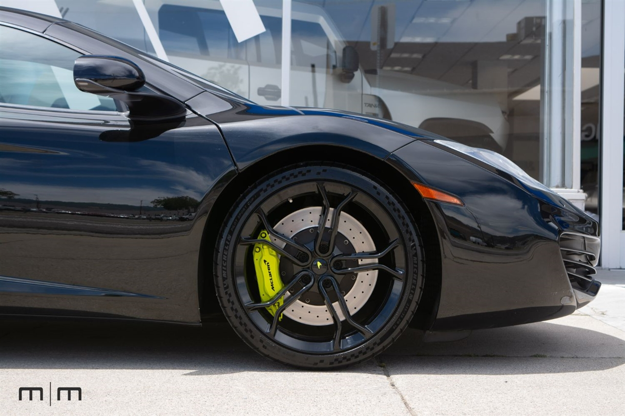 McLaren MP4-12c  2012