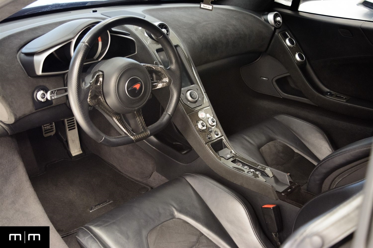 McLaren MP4-12c  2012