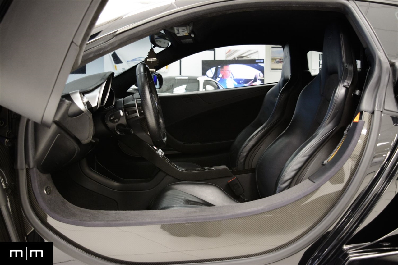 McLaren MP4-12c  2012
