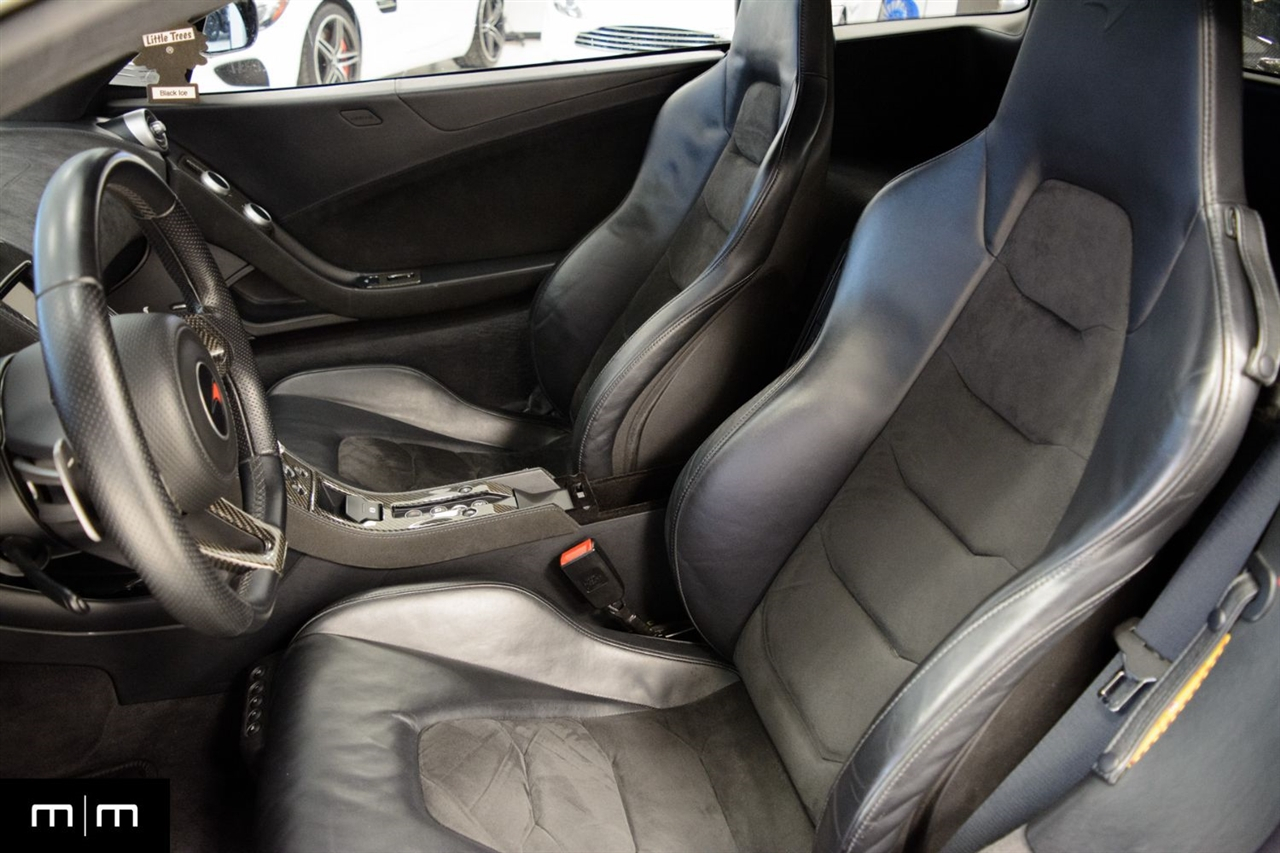 McLaren MP4-12c  2012