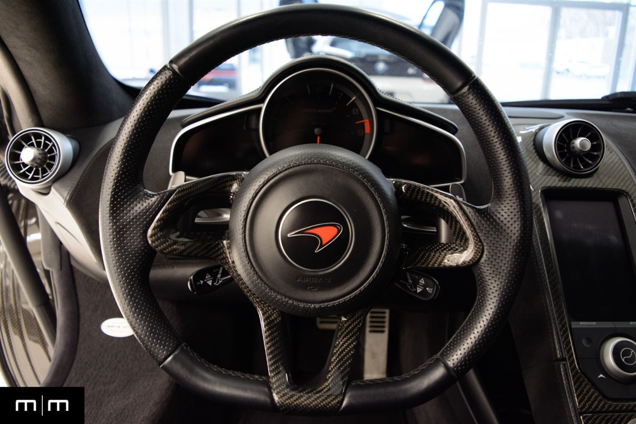 McLaren MP4-12c  2012