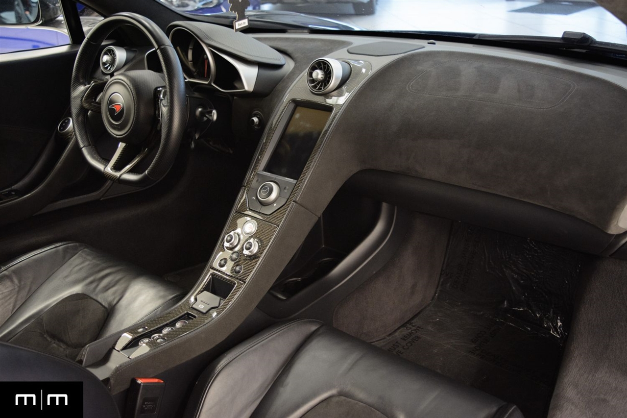 McLaren MP4-12c  2012