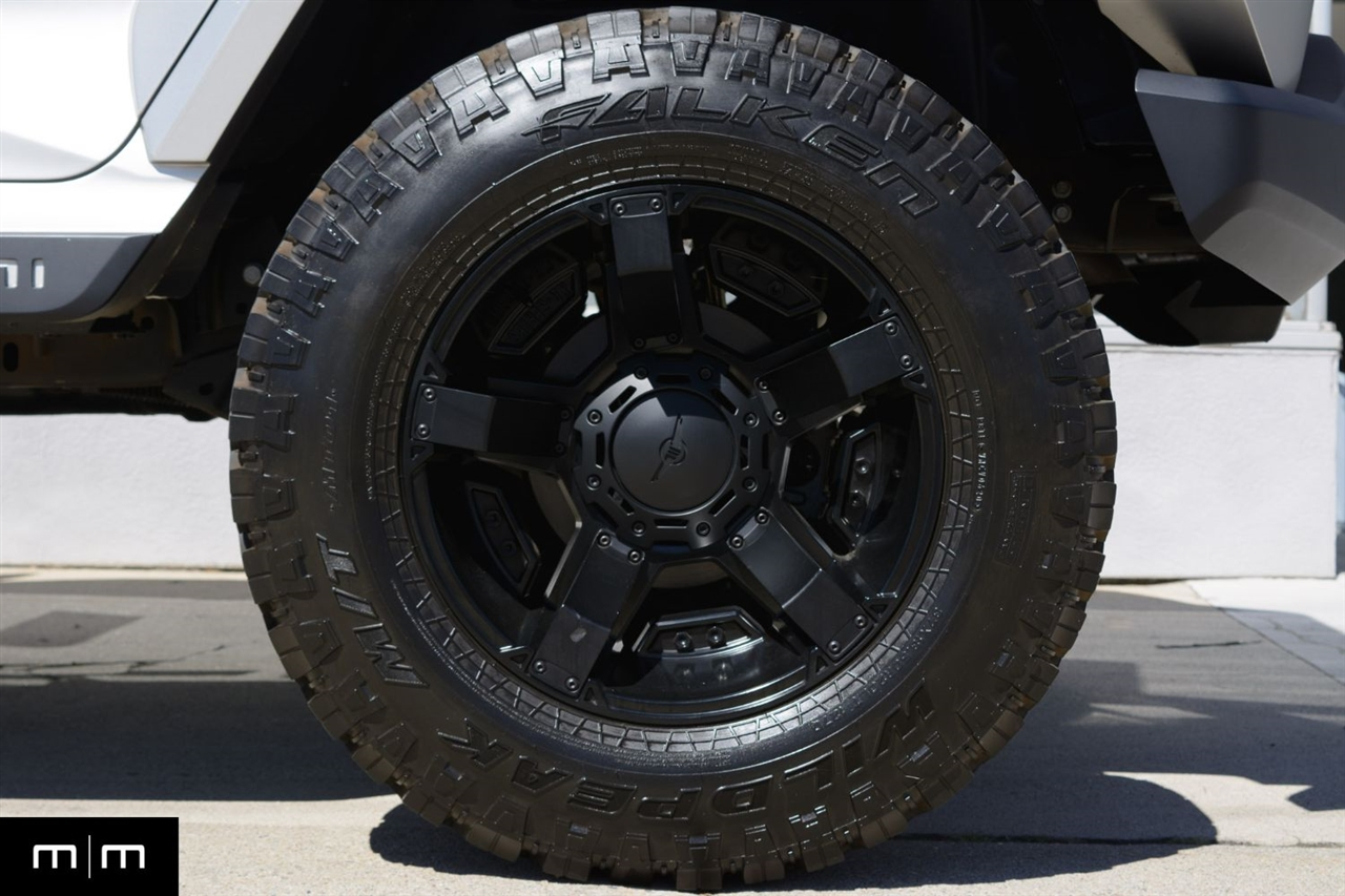 Rezvani Tank  2020