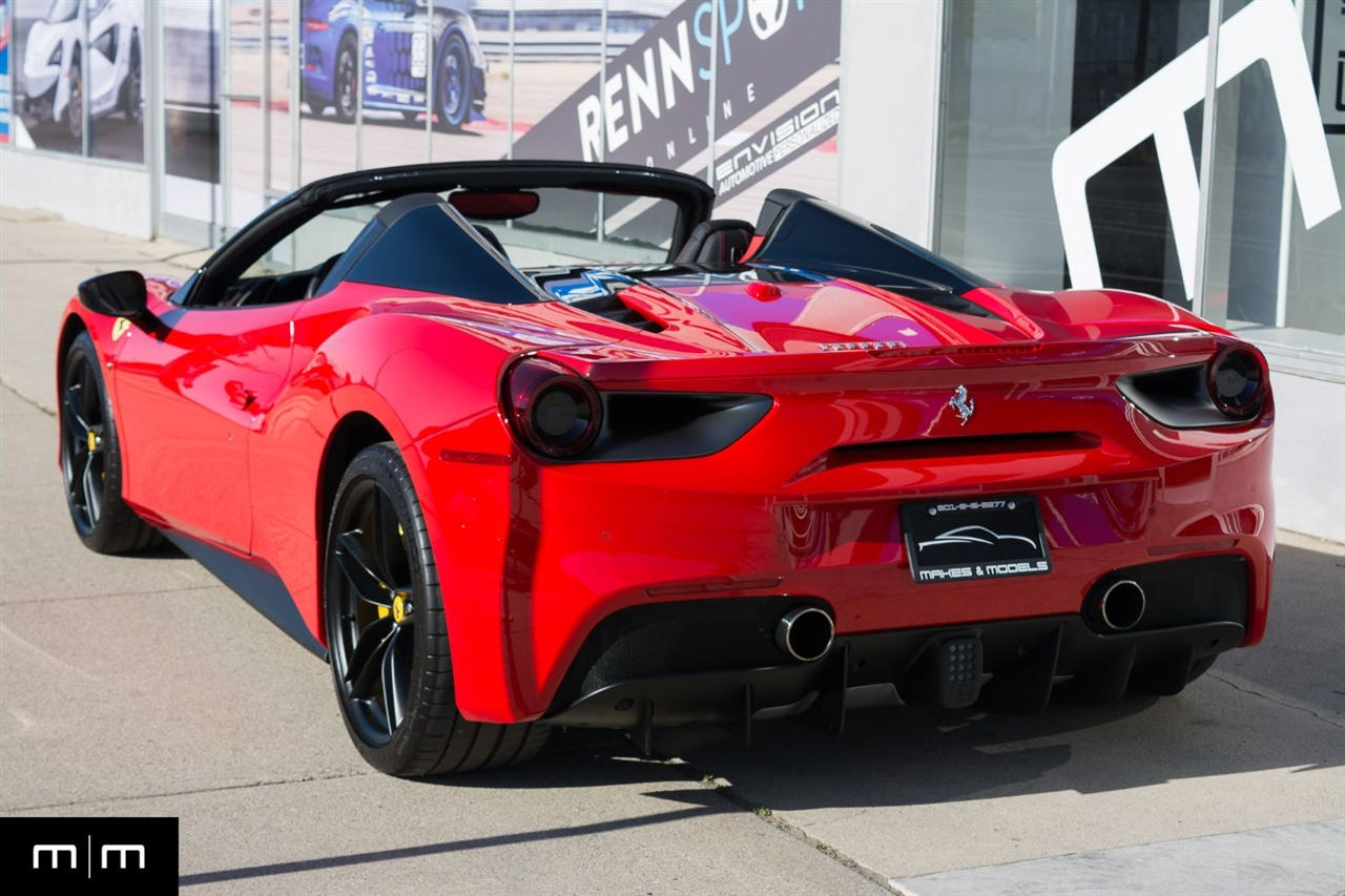 Ferrari 488  2017