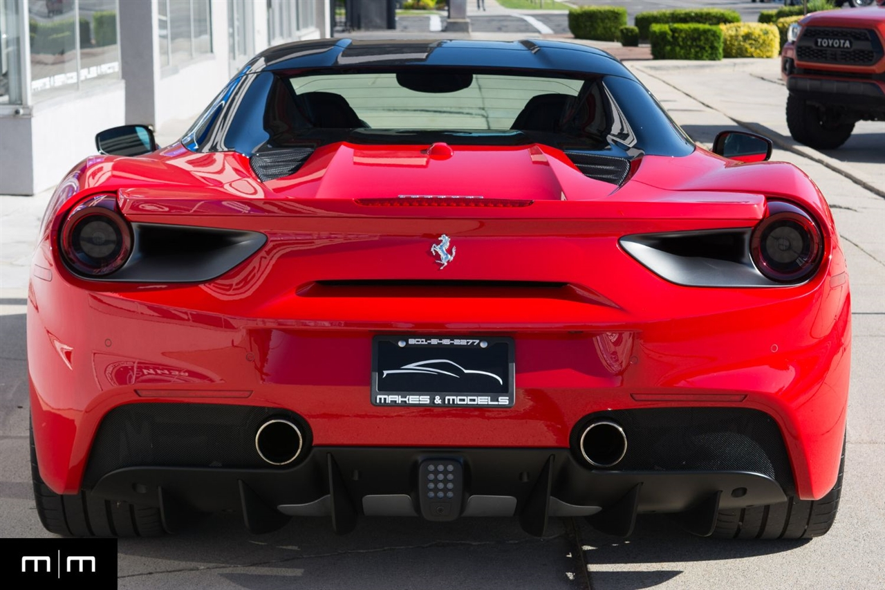 Ferrari 488  2017
