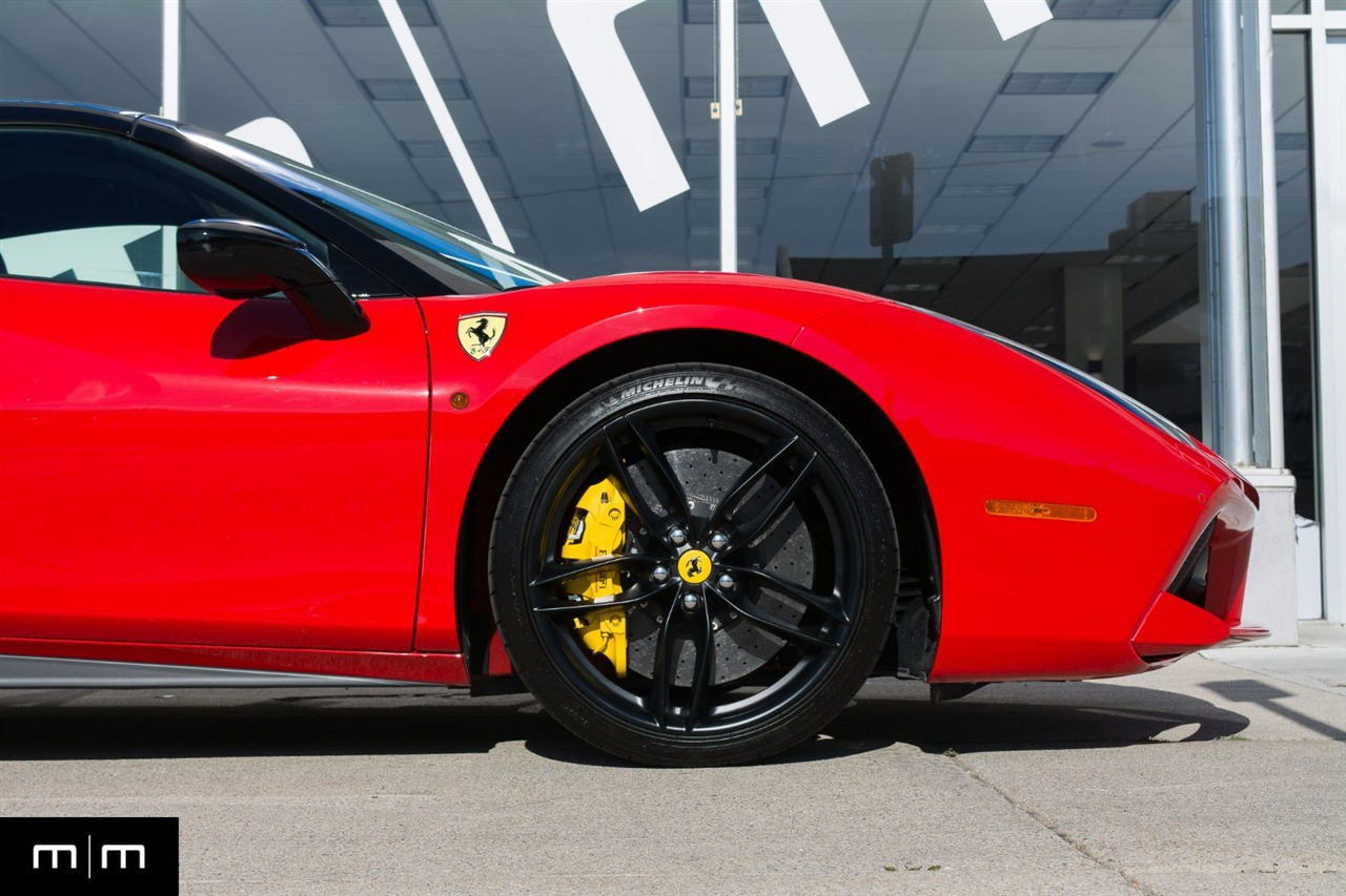 Ferrari 488  2017