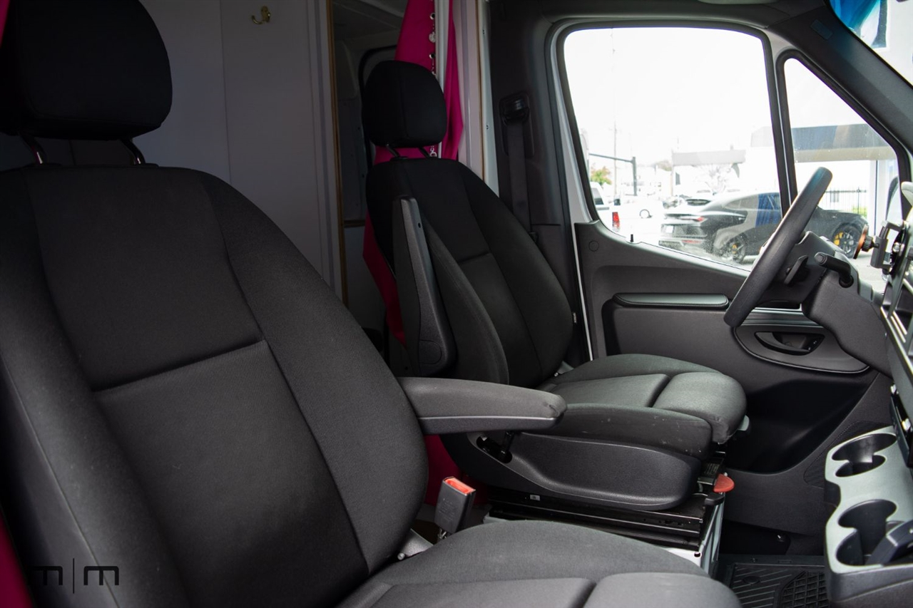 Mercedes-Benz Sprinter  2022