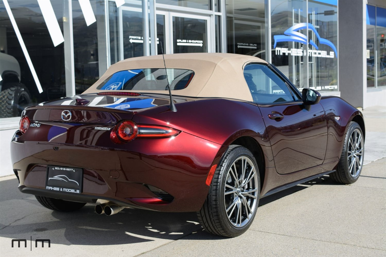 Mazda MX-5 Miata  2025