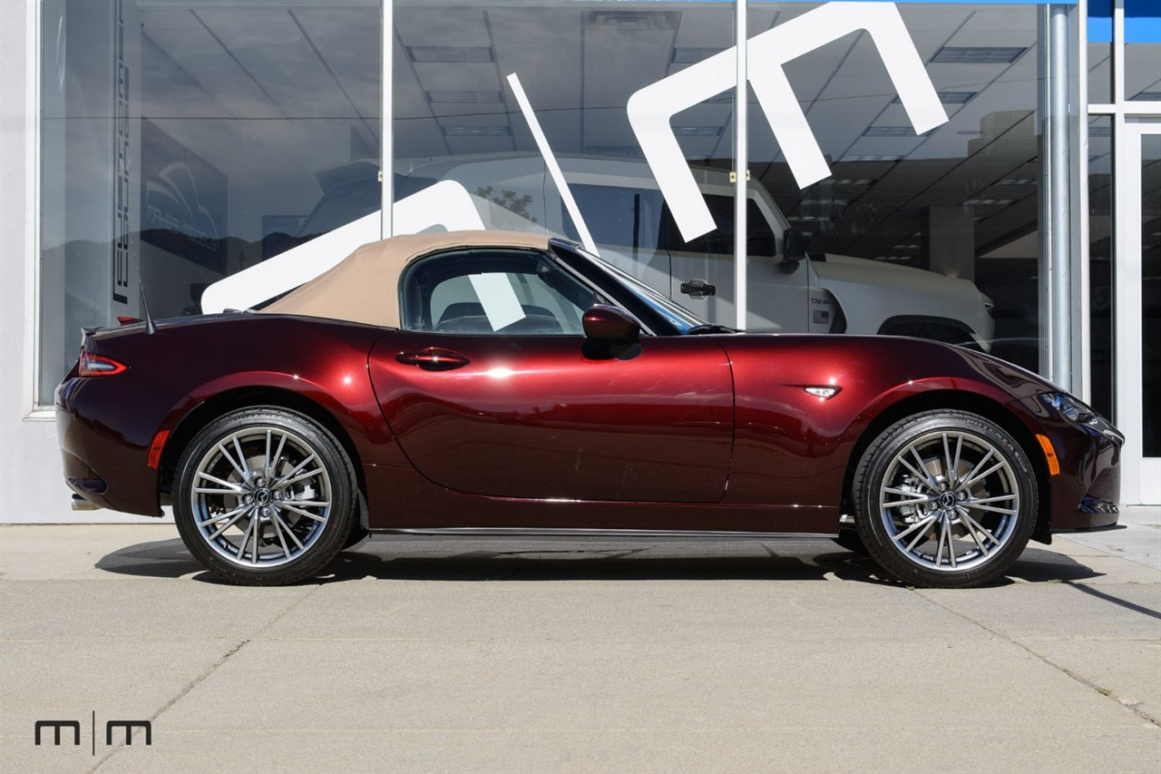 Mazda MX-5 Miata  2025