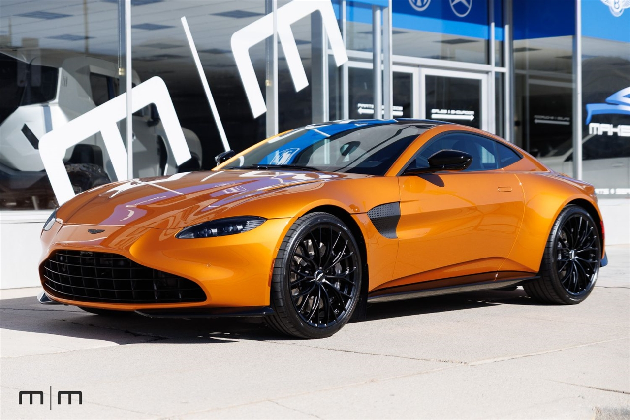 Aston Martin Vantage  2021
