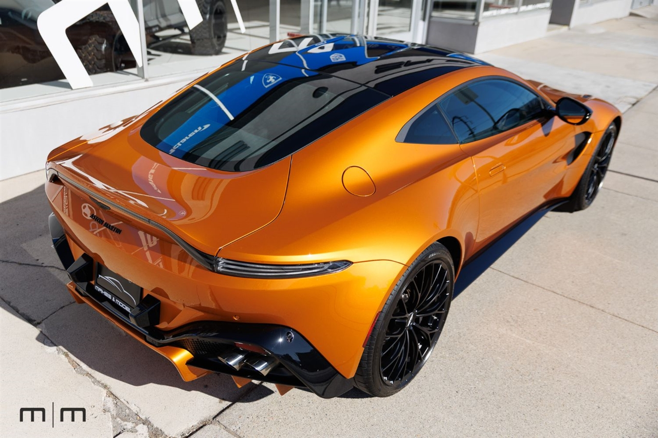 Aston Martin Vantage  2021
