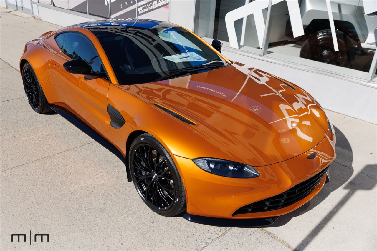 Aston Martin Vantage  2021