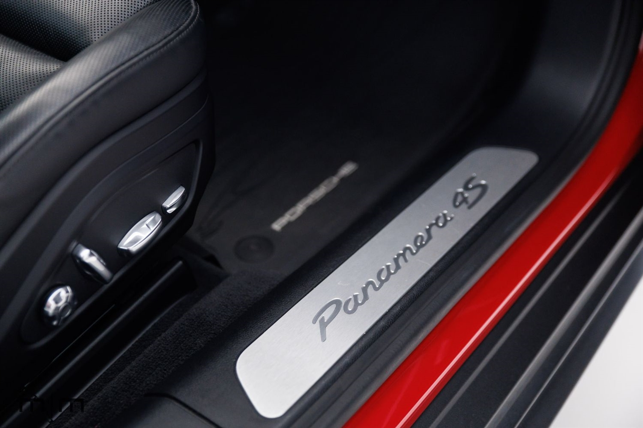 Porsche Panamera  2017