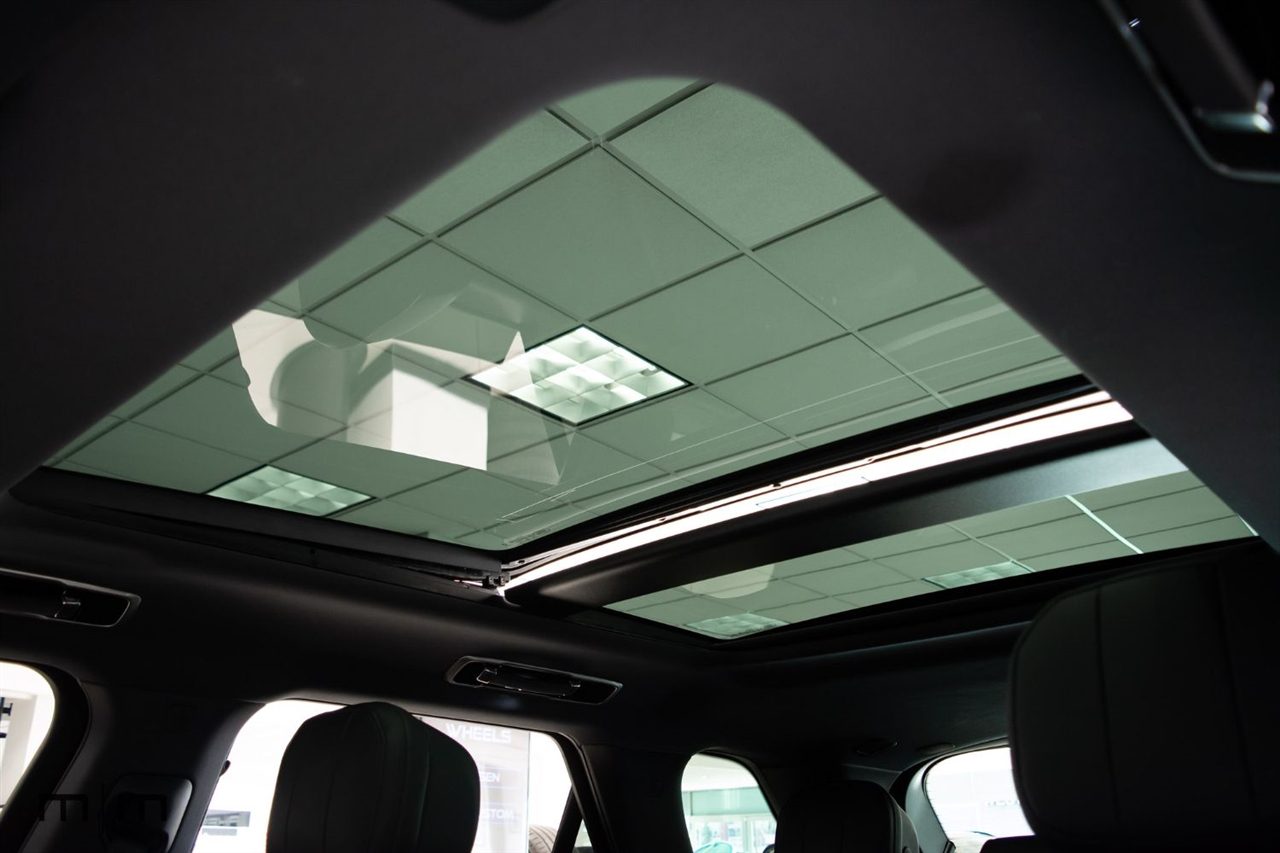 Land Rover Range Rover Sport  2025