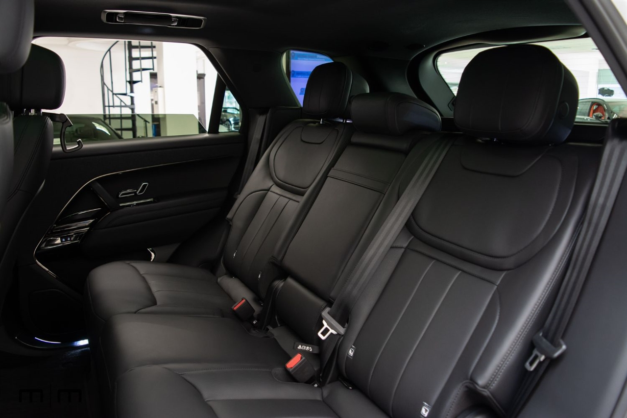 Land Rover Range Rover Sport  2025
